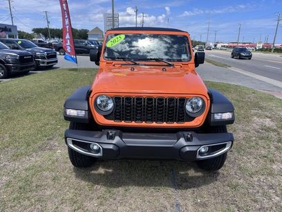 New 2025 Jeep Gladiator Sport