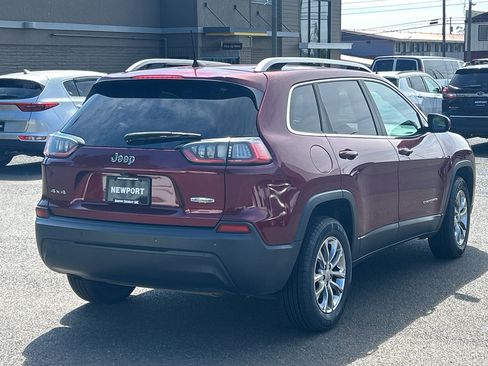 Used 2021 Jeep Cherokee Latitude Plus AWD/4WD image 5