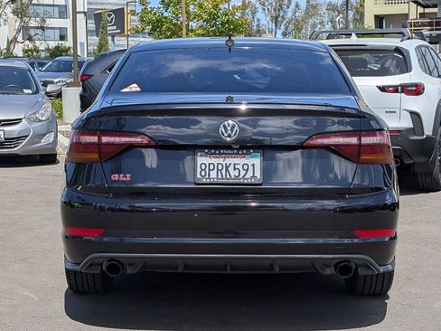 Used 2019 Volkswagen Jetta GLI FWD image 11