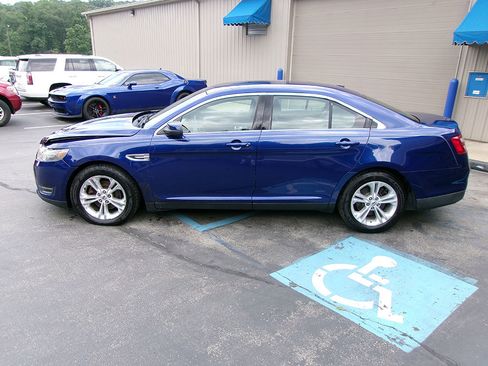 Used 2014 Ford Taurus SEL w/ Equipment Group 201A image 3