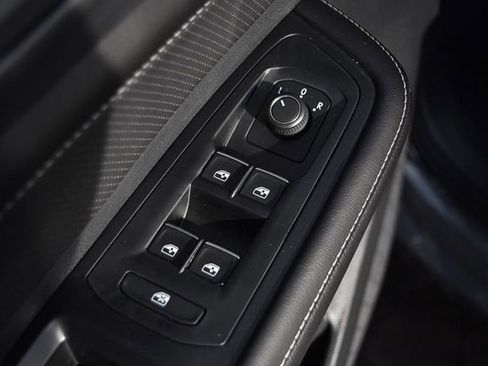 New 2026 Volkswagen Atlas Cross Sport SE image 8