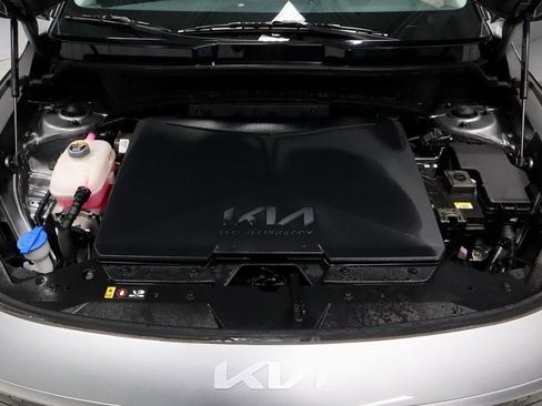 Used 2023 Kia Niro Wind w/ Wind Preserve Package image 17