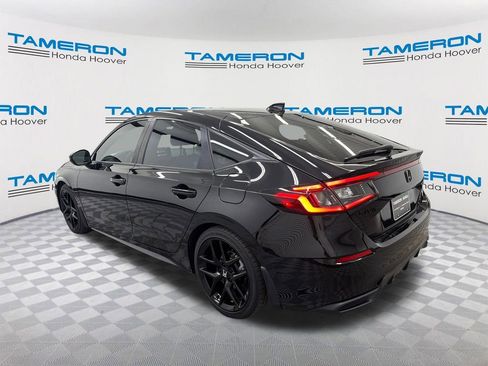 Used 2023 Honda Civic Sport image 3