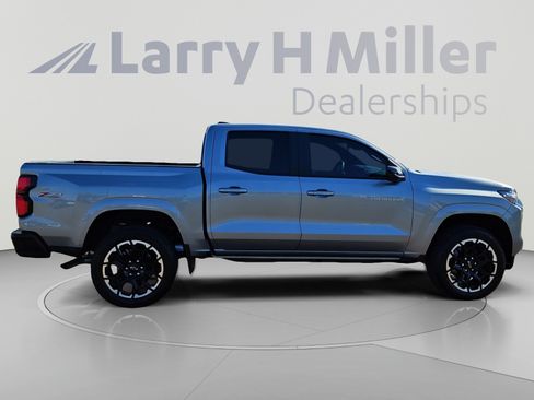 Used 2026 Chevrolet Colorado Z71 w/ Technology Package AWD/4WD image 6