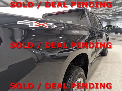 Used 2024 Chevrolet Silverado 1500 LT image 3