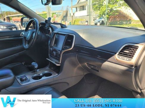 Used 2014 Jeep Grand Cherokee Overland AWD/4WD image 17