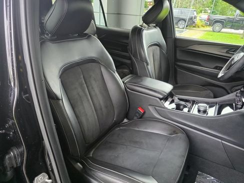 Used 2023 Jeep Grand Cherokee L Laredo AWD/4WD image 10