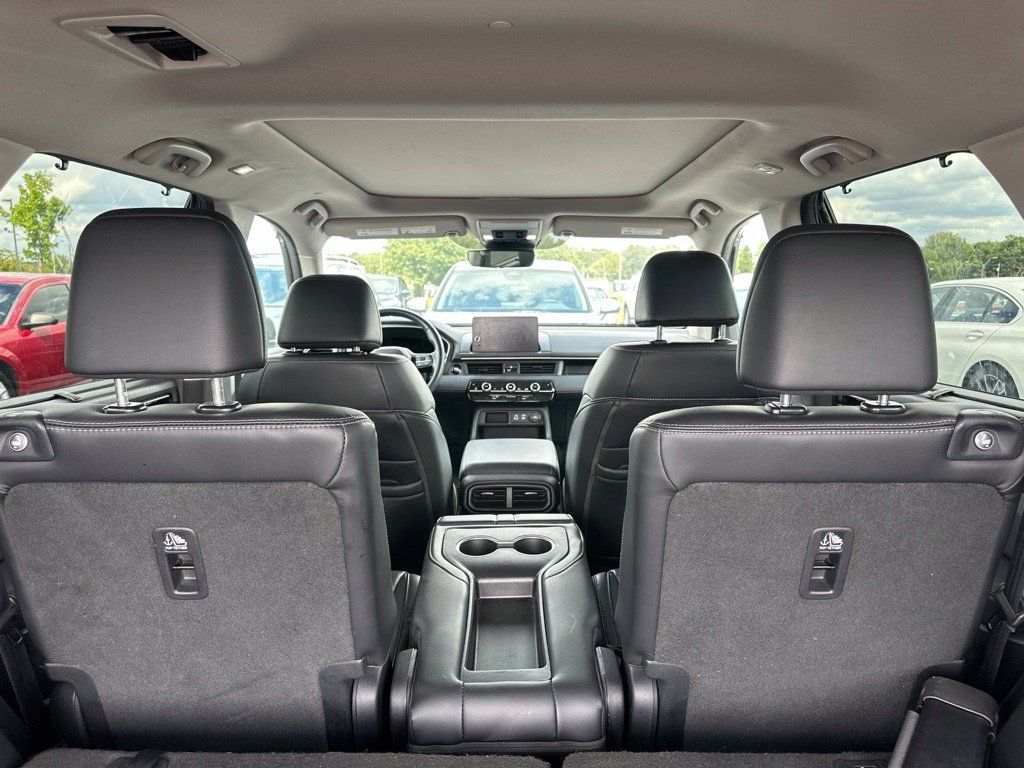 Certified 2024 Honda Pilot Touring image 12