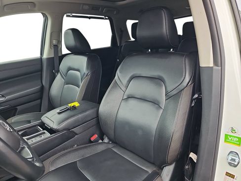 Used 2023 Nissan Pathfinder SL w/ SL Premium Package FWD image 15