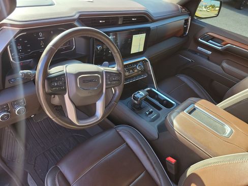 Used 2022 GMC Sierra 1500 Denali w/ Denali Reserve Package image 12