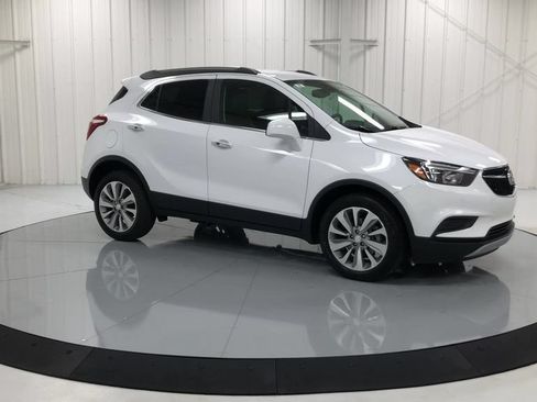Used 2020 Buick Encore Preferred FWD image 2