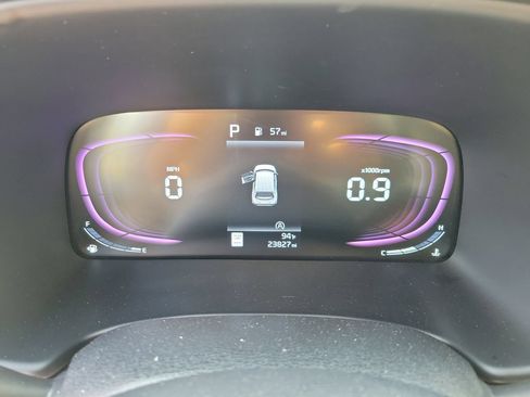 Used 2025 Kia Soul LX w/ LX Technology Package FWD image 19
