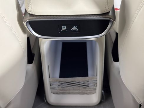 Used 2023 Genesis GV60 Performance image 37