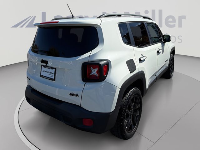 Used 2017 Jeep Renegade Altitude AWD/4WD image 5