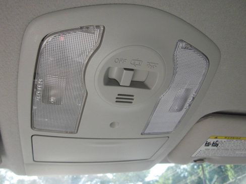 Used 2010 Toyota Prius Three FWD image 28