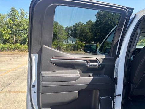 Used 2025 GMC Sierra 1500 SLT w/ SLT Premium Package AWD/4WD image 14
