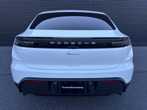 New 2025 Porsche Macan Electric image 4
