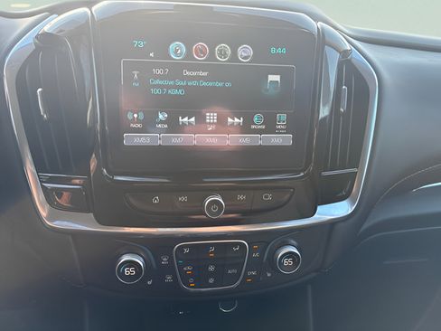 Used 2018 Chevrolet Traverse LT AWD/4WD image 24