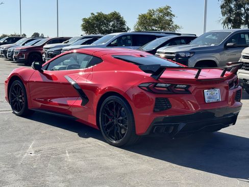 Used 2023 Chevrolet Corvette Stingray Preferred Cpe w/ Z51 Performance Package RWD image 2