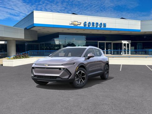 New 2026 Chevrolet Equinox EV LT image 8