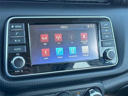 Certified 2025 Nissan Kicks Play S image 34