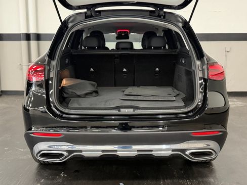 Used 2025 Mercedes-Benz GLC 350e 4MATIC image 16