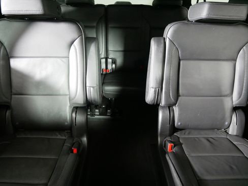 Used 2024 GMC Yukon XL Denali w/ Advanced Technology Package image 13