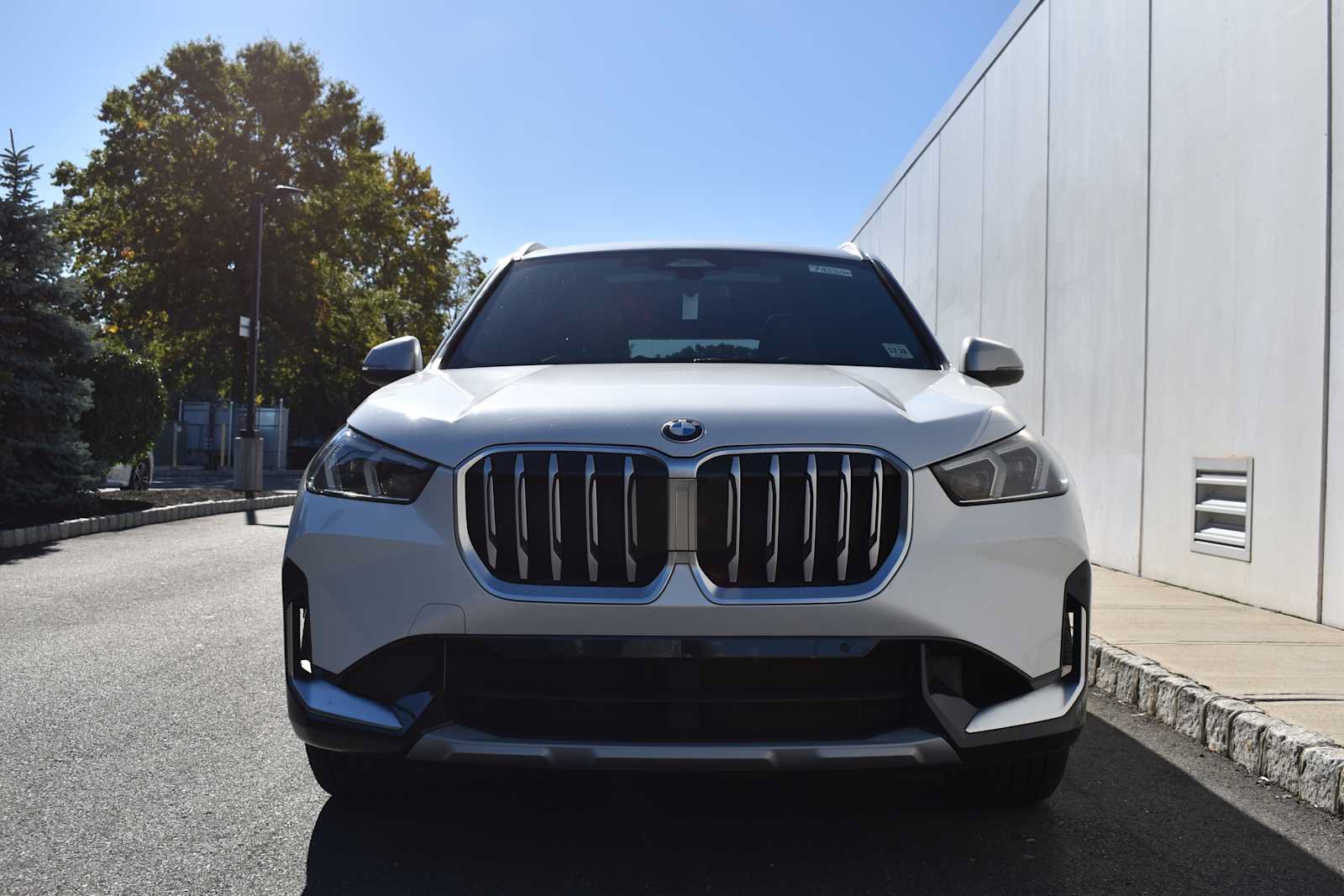 Used 2024 BMW X1 xDrive28i AWD/4WD image 2