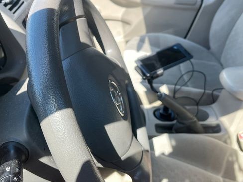 Used 2009 Toyota Corolla FWD image 7