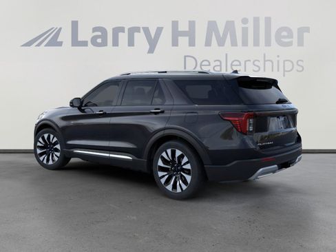 New 2026 Ford Explorer Platinum AWD/4WD image 4