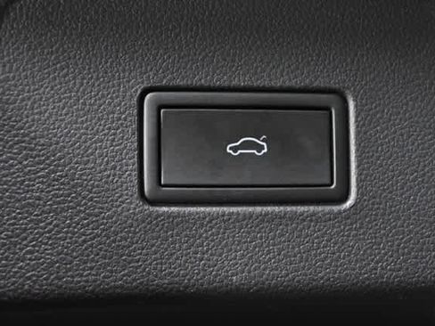 Used 2024 Volkswagen Atlas SEL Premium R-Line AWD/4WD image 10