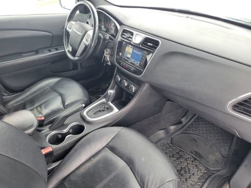 Used 2012 Chrysler 200 Limited image 4