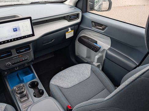 New 2026 Ford Maverick XLT w/ XLT Luxury Package FWD image 16