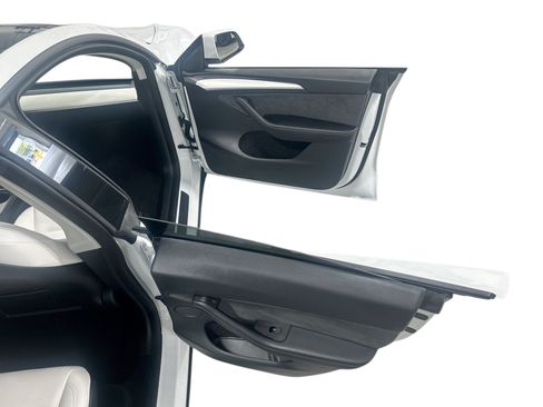 Certified 2023 Tesla Model Y Long Range AWD/4WD image 12