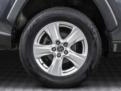 Used 2021 Toyota RAV4 XLE w/ Convenience Package image 29