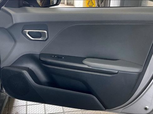 Used 2025 Kia K4 FWD image 20