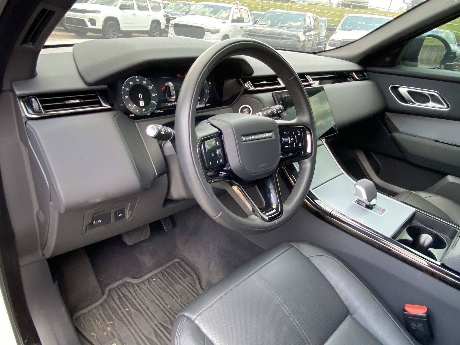 Used 2025 Land Rover Range Rover Velar S AWD/4WD image 26
