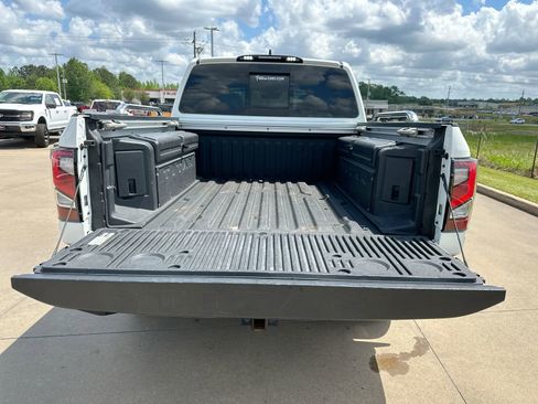 Used 2023 Nissan Titan Platinum Reserve w/ Moonroof Package AWD/4WD image 25