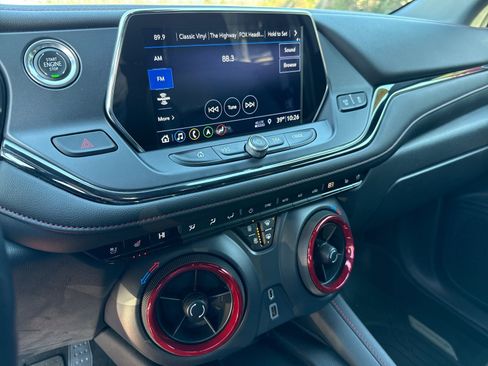 Used 2019 Chevrolet Blazer RS image 16