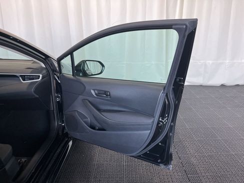 Used 2025 Toyota Corolla LE FWD image 19