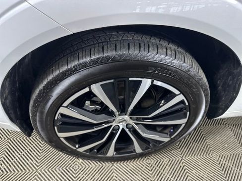 Used 2025 Volvo XC60 B5 Plus w/ Protection Package Premier image 10