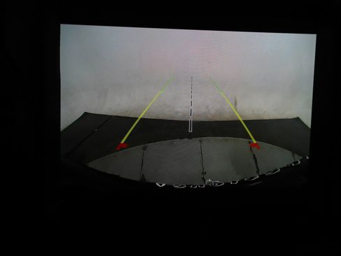 Used 2023 Jeep Wrangler Unlimited w/ Sun & Screen Package image 28