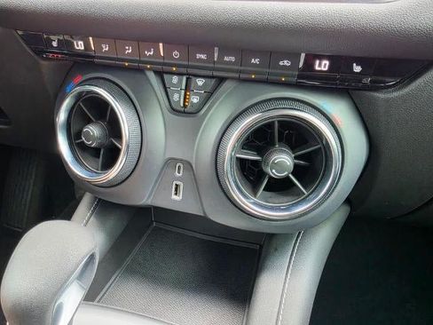 Used 2025 Chevrolet Blazer LT AWD/4WD image 20