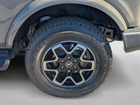 New 2025 Ford Bronco Outer Banks image 10