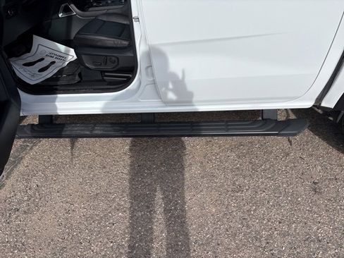 Used 2024 Ford Ranger Lariat w/ FX4 Off-Road Package image 25