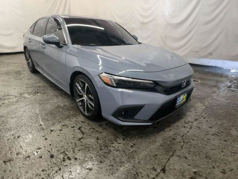 Used 2024 Honda Civic Touring image 2