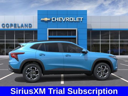 New 2026 Chevrolet Trax LT w/ Driver Confidence Package FWD image 6