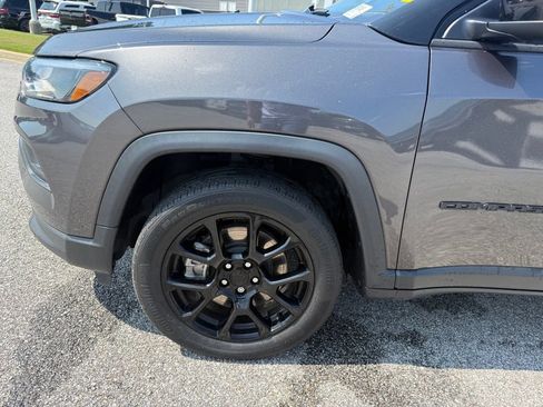 Used 2023 Jeep Compass Latitude w/ Sun and Sound Group AWD/4WD image 20