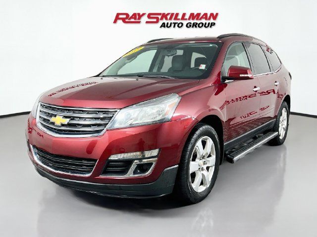Used 2017 Chevrolet Traverse LT w/ Style and Technology Package FWD image 3