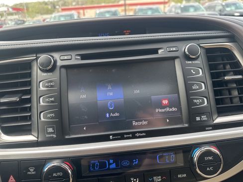 Used 2019 Toyota Highlander Limited Platinum AWD/4WD image 60